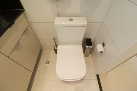 Apartamento à venda com 72m², 2 quartos e 2 vagas Apartamento à venda com 72m², 2 quartos e 2 vagasBanheiro da Suíte