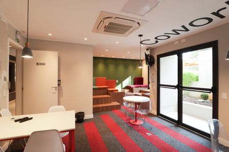 Apartamento à venda com 72m², 2 quartos e 2 vagas Apartamento à venda com 72m², 2 quartos e 2 vagasCoworking