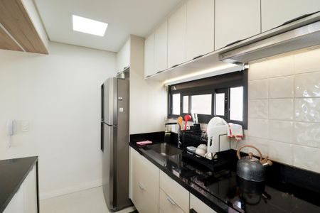 Apartamento à venda com 72m², 2 quartos e 2 vagas Apartamento à venda com 72m², 2 quartos e 2 vagasCozinha e Área de Serviço