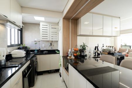 Apartamento à venda com 72m², 2 quartos e 2 vagas Apartamento à venda com 72m², 2 quartos e 2 vagasCozinha e Área de Serviço