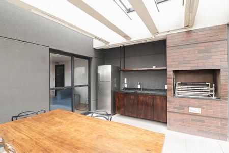 Apartamento à venda com 72m², 2 quartos e 2 vagas Apartamento à venda com 72m², 2 quartos e 2 vagasChurrasqueira