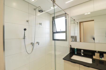 Apartamento à venda com 72m², 2 quartos e 2 vagas Apartamento à venda com 72m², 2 quartos e 2 vagasBanheiro da Suíte