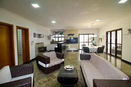 Casa para alugar com 400m², 4 quartos e 6 vagasSalão de Festas