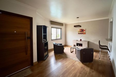 Sala 2 de casa para alugar com 4 quartos, 400m² em Boqueirão, Curitiba
