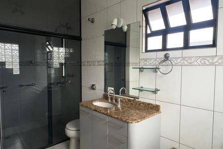 Casa para alugar com 400m², 4 quartos e 6 vagasSuite