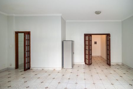Apartamento para alugar com 152m², 3 quartos e 1 vaga