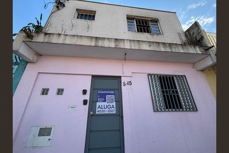 Casa para alugar com 30m², 1 quarto e sem vaga Casa para alugar com 30m², 1 quarto e sem vagaFachada