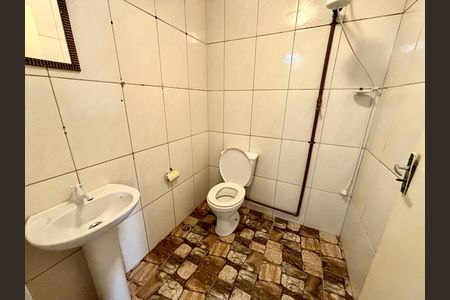 Banheiro  de casa para alugar com 1 quarto, 30m² em Vila Dalila, São Paulo