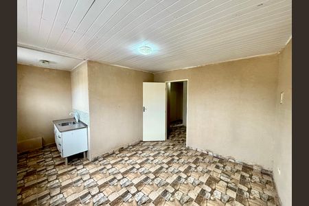 Casa para alugar com 30m², 1 quarto e sem vaga Casa para alugar com 30m², 1 quarto e sem vagaSala