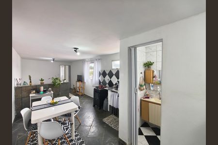 Casa para alugar com 27m², 1 quarto e sem vaga