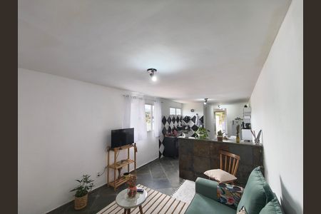 Casa para alugar com 27m², 1 quarto e sem vaga