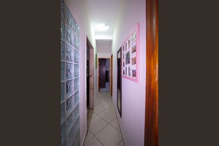 Casa para alugar com 80m², 2 quartos e 1 vaga Casa para alugar com 80m², 2 quartos e 1 vagaCorredor