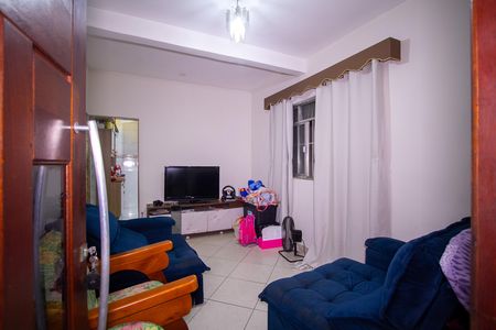 Casa para alugar com 80m², 2 quartos e 1 vaga Casa para alugar com 80m², 2 quartos e 1 vagaSala