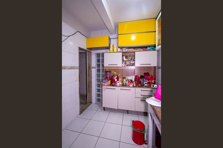 Casa para alugar com 80m², 2 quartos e 1 vaga Casa para alugar com 80m², 2 quartos e 1 vagaCozinha