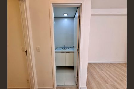 Apartamento para alugar com 62m², 2 quartos e 1 vaga Apartamento para alugar com 62m², 2 quartos e 1 vagaBanheiro