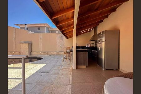 Casa de condomínio à venda com 299m², 3 quartos e 3 vagas Casa de condomínio à venda com 299m², 3 quartos e 3 vagasÁrea Gourmet