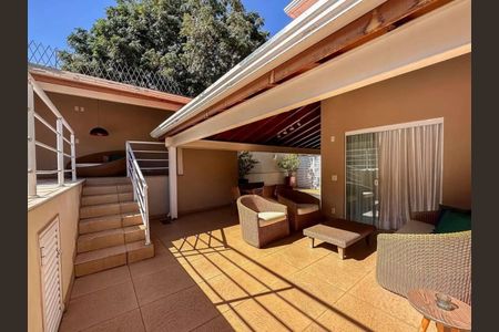 Casa de condomínio à venda com 299m², 3 quartos e 3 vagas Casa de condomínio à venda com 299m², 3 quartos e 3 vagasÁrea de Lazer