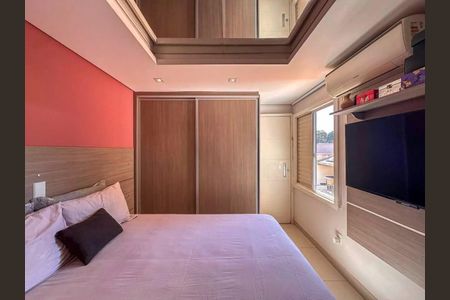 Casa de condomínio à venda com 299m², 3 quartos e 3 vagas Casa de condomínio à venda com 299m², 3 quartos e 3 vagasQuarto