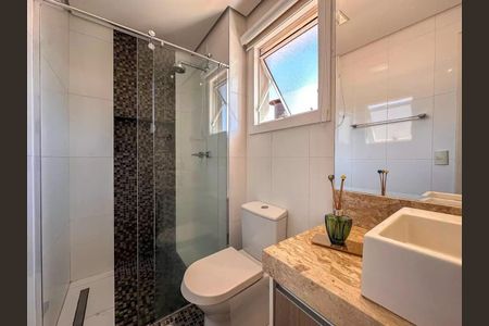 Casa de condomínio à venda com 299m², 3 quartos e 3 vagas Casa de condomínio à venda com 299m², 3 quartos e 3 vagasBanheiro