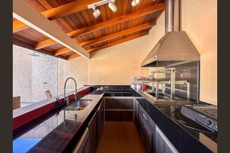 Casa de condomínio à venda com 299m², 3 quartos e 3 vagas Casa de condomínio à venda com 299m², 3 quartos e 3 vagasÁrea Gourmet
