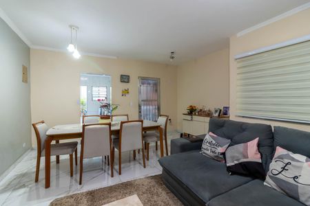 Casa para alugar com 210m², 2 quartos e 2 vagas Casa para alugar com 210m², 2 quartos e 2 vagasSala de Estar