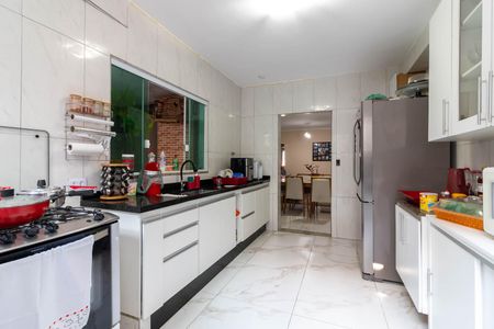 Casa para alugar com 210m², 2 quartos e 2 vagas Casa para alugar com 210m², 2 quartos e 2 vagasCozinha