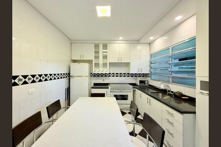 Casa para alugar com 70m², 2 quartos e sem vaga Casa para alugar com 70m², 2 quartos e sem vagaCozinha