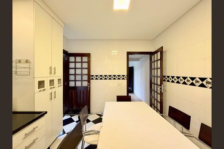 Casa para alugar com 70m², 2 quartos e sem vaga Casa para alugar com 70m², 2 quartos e sem vagaCozinha