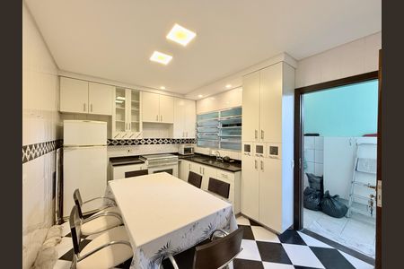 Casa para alugar com 70m², 2 quartos e sem vaga Casa para alugar com 70m², 2 quartos e sem vagaCozinha