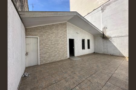 Casa para alugar com 121m², 3 quartos e 4 vagasFachada