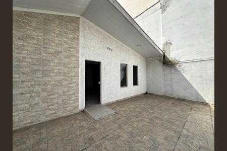 Casa para alugar com 121m², 3 quartos e 4 vagasFachada