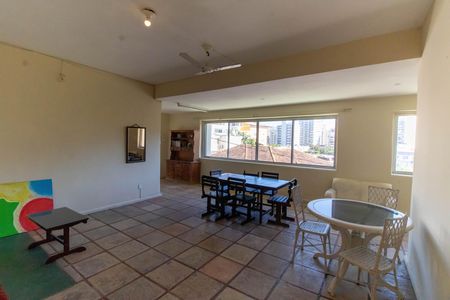 Sala de casa para alugar com 8 quartos, 650m² em Icaraí, Niterói