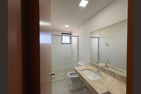 Apartamento à venda com 75m², 2 quartos e 1 vaga Apartamento à venda com 75m², 2 quartos e 1 vagaBanheiro da Suíte 2