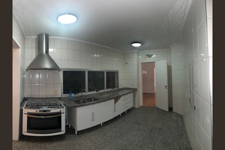 cozinha de apartamento para alugar com 3 quartos, 169m² em Vila Suzana, São Paulo