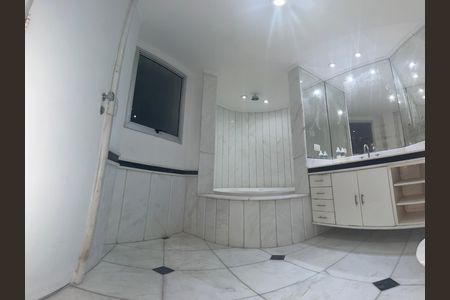 Apartamento à venda com 169m², 3 quartos e 3 vagas Apartamento à venda com 169m², 3 quartos e 3 vagasBanheiro da Suíte 1