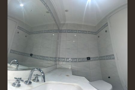 Apartamento à venda com 169m², 3 quartos e 3 vagas Apartamento à venda com 169m², 3 quartos e 3 vagasBanheiro da Suíte 2