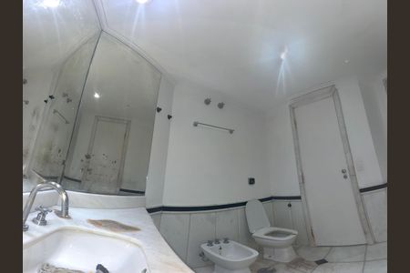 Banheiro da Suíte 1 de apartamento para alugar com 3 quartos, 169m² em Vila Suzana, São Paulo