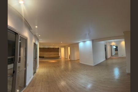 Sala de apartamento à venda com 3 quartos, 169m² em Vila Suzana, São Paulo