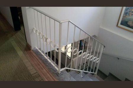 Casa à venda com 3 quartos, 180m² em Vila Alexandria, São Paulo