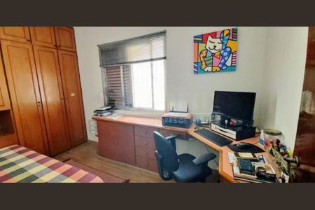 Casa à venda com 3 quartos, 180m² em Vila Alexandria, São Paulo