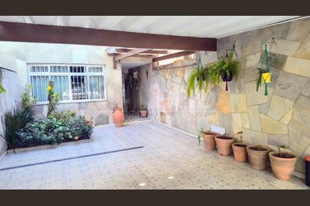 Casa à venda com 3 quartos, 180m² em Vila Alexandria, São Paulo