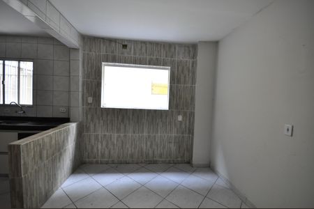 Sala de casa para alugar com 2 quartos, 120m² em Vila Isolina Mazzei, São Paulo