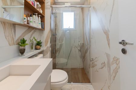 Apartamento à venda com 66m², 2 quartos e 2 vagas Apartamento à venda com 66m², 2 quartos e 2 vagasBanheiro da Suíte