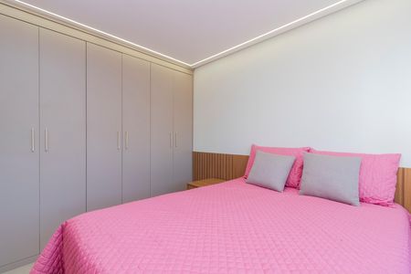 Apartamento à venda com 66m², 2 quartos e 2 vagas Apartamento à venda com 66m², 2 quartos e 2 vagasSuíte