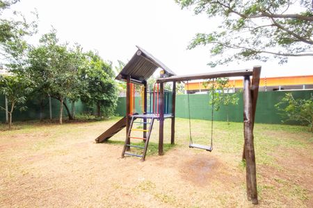 Apartamento para alugar com 49m², 2 quartos e 1 vaga Apartamento para alugar com 49m², 2 quartos e 1 vagaÁrea comum - Playground