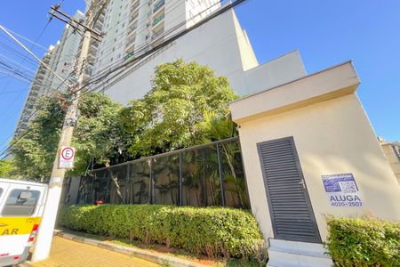 Apartamento para alugar com 49m², 2 quartos e 1 vaga Apartamento para alugar com 49m², 2 quartos e 1 vagaFachada