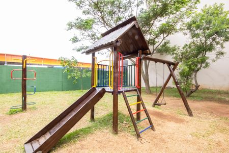 Apartamento para alugar com 49m², 2 quartos e 1 vaga Apartamento para alugar com 49m², 2 quartos e 1 vagaÁrea comum - Playground