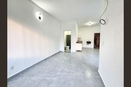 Apartamento para alugar com 34m², 1 quarto e sem vaga