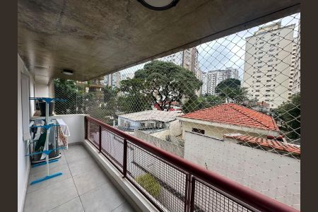 Apartamento à venda com 130m², 3 quartos e 2 vagas Apartamento à venda com 130m², 3 quartos e 2 vagasVaranda
