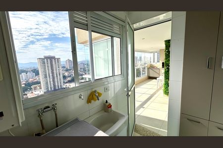 Apartamento à venda com 107m², 3 quartos e 3 vagas Apartamento à venda com 107m², 3 quartos e 3 vagasÁrea de Serviço